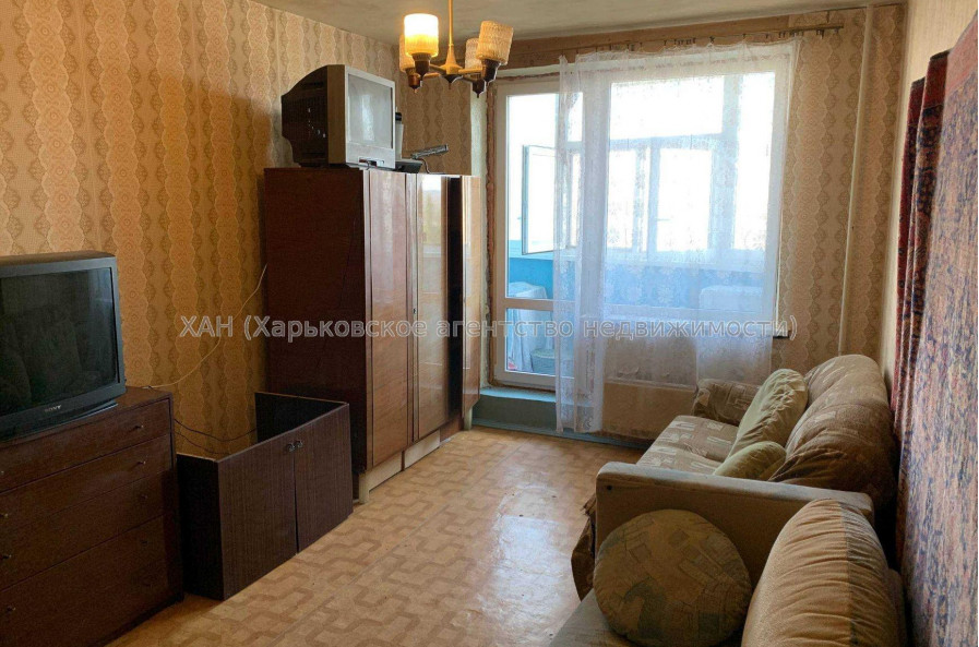 Продам квартиру, Победы просп. , 1  ком., 33 м², советский ремонт 