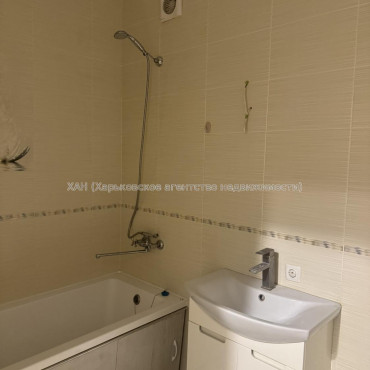 Продам квартиру, Героев Харькова просп. , 131Г , 1 кім., 38.70 м², косметический ремонт 