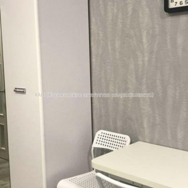 Продам квартиру, Салтовское шоссе , 1  ком., 18 м², евроремонт 