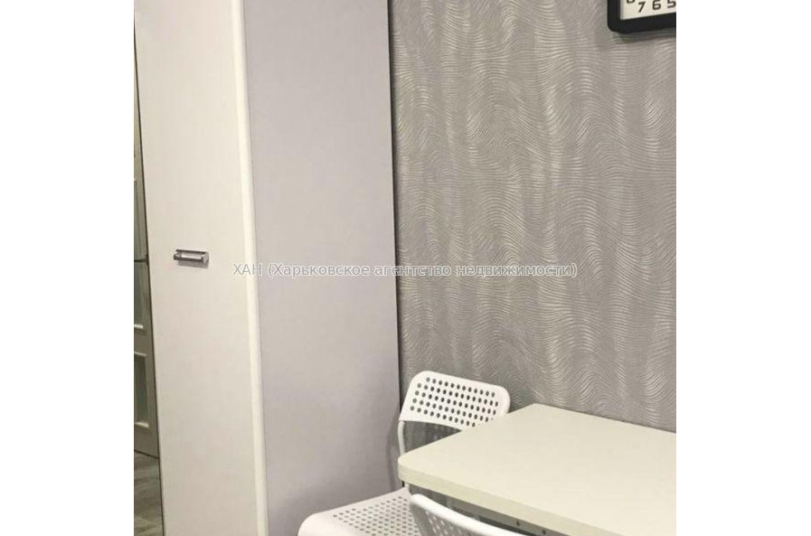 Продам квартиру, Салтовское шоссе , 1  ком., 18 м², евроремонт 