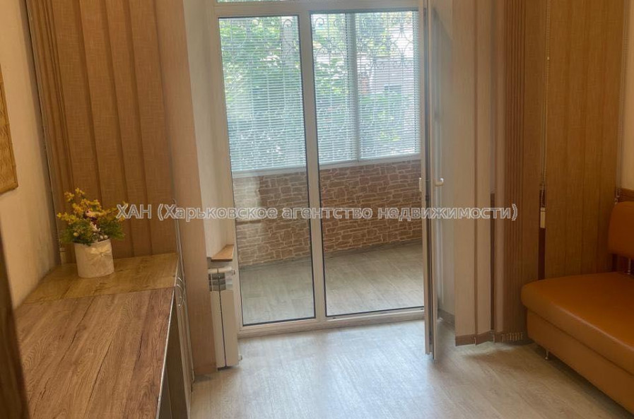Продам квартиру, Героев Харькова просп. , 1 кім., 40 м², косметический ремонт 