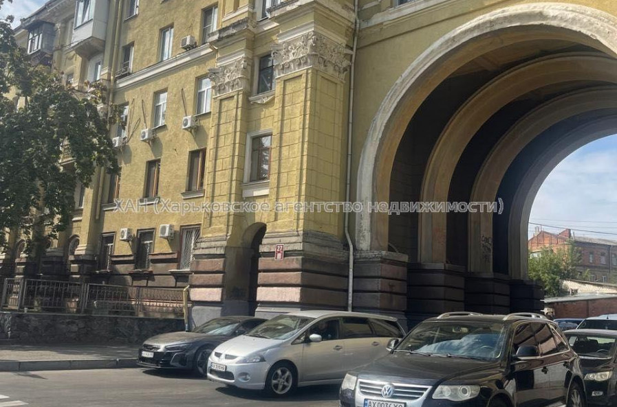 Продам квартиру, Героев Харькова просп. , 1 кім., 40 м², косметический ремонт 