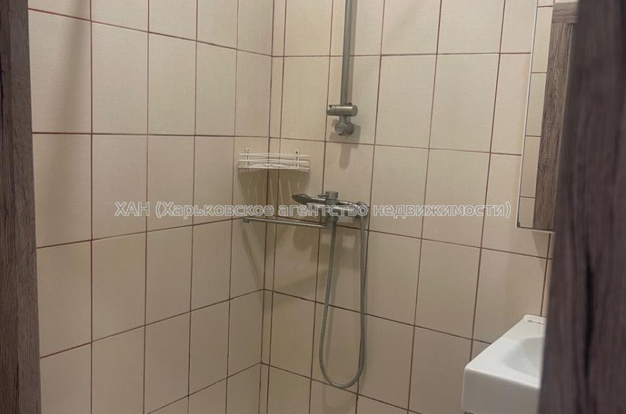 Продам квартиру, Героев Харькова просп. , 1 кім., 40 м², косметический ремонт 
