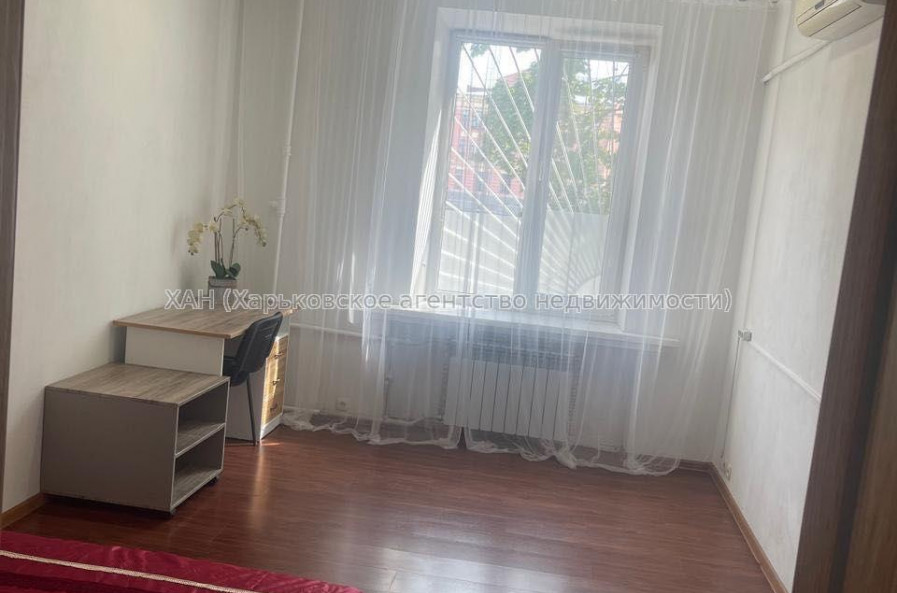 Продам квартиру, Героев Харькова просп. , 1 кім., 40 м², косметический ремонт 