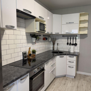 Продам квартиру, Мира ул. , 1 кім., 44 м², евроремонт 