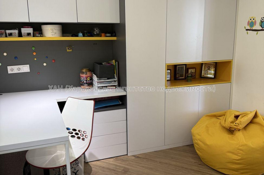 Продам квартиру, Марьинская ул. , 3  ком., 71.70 м², авторский дизайн 