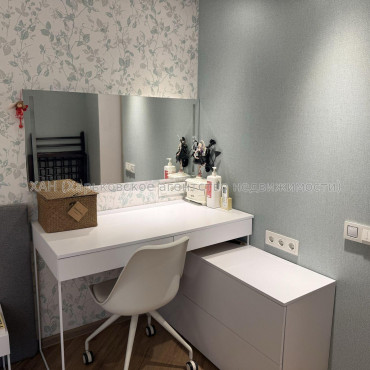 Продам квартиру, Марьинская ул. , 3  ком., 71.70 м², авторский дизайн 
