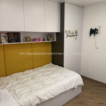 Продам квартиру, Марьинская ул. , 3  ком., 71.70 м², авторский дизайн 