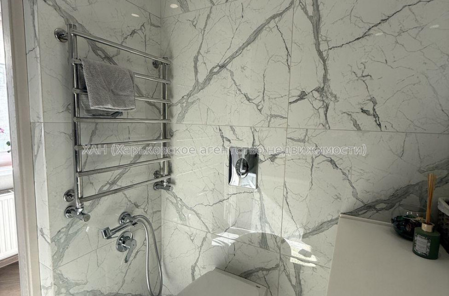 Продам квартиру, Марьинская ул. , 3  ком., 71.70 м², авторский дизайн 