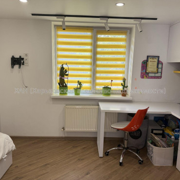 Продам квартиру, Марьинская ул. , 3  ком., 71.70 м², авторский дизайн 