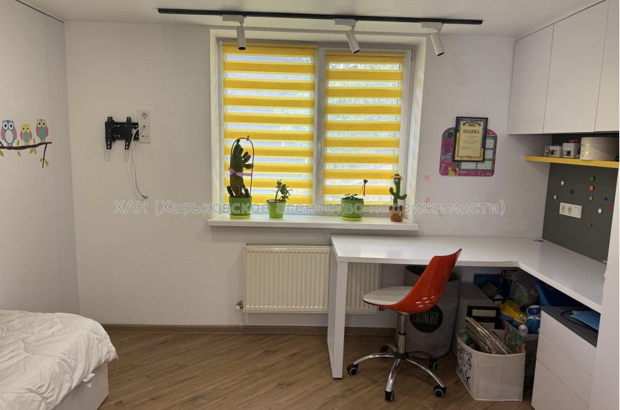 Продам квартиру, Марьинская ул. , 3  ком., 71.70 м², авторский дизайн 
