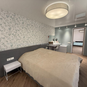 Продам квартиру, Марьинская ул. , 3  ком., 71.70 м², авторский дизайн 