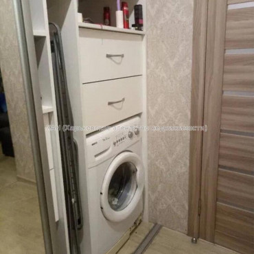 Продам квартиру, Драгоманова ул. , 1 кім., 42 м², капитальный ремонт 