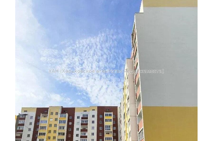 Продам квартиру, Драгоманова ул. , 1 кім., 42 м², капитальный ремонт 