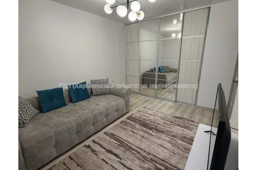 Продам квартиру, Героев Харькова просп. , 1  ком., 38.50 м², капитальный ремонт 