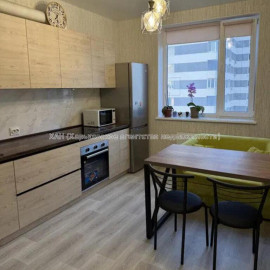 Продам квартиру, Героев Харькова просп. , 1  ком., 38.50 м², капитальный ремонт