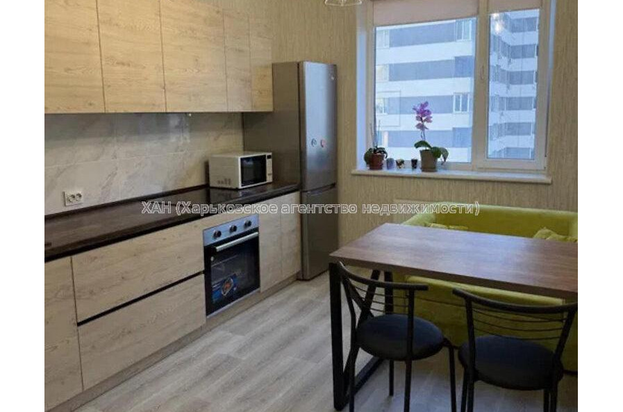 Продам квартиру, Героев Харькова просп. , 1  ком., 38.50 м², капитальный ремонт 