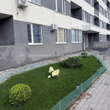 Продам квартиру, Героев Харькова просп. , 1  ком., 38.50 м², капитальный ремонт 