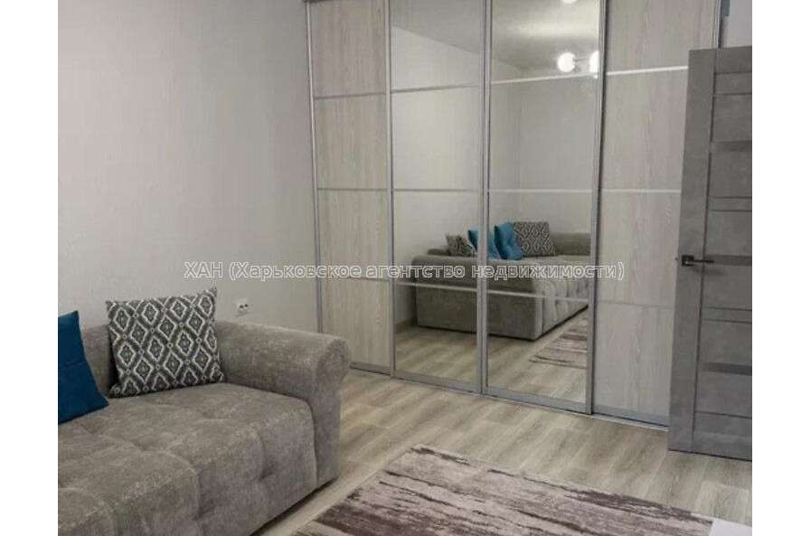 Продам квартиру, Героев Харькова просп. , 1  ком., 38.50 м², капитальный ремонт 