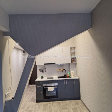 Продам квартиру, Героев Харькова просп. , 1  ком., 32 м², капитальный ремонт 