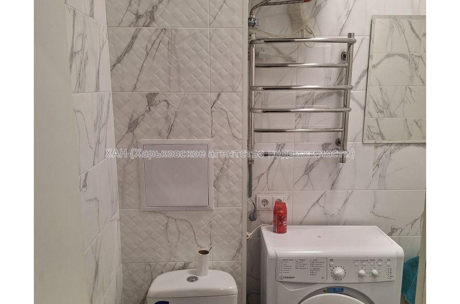Продам квартиру, Героев Харькова просп. , 1  ком., 32 м², капитальный ремонт 