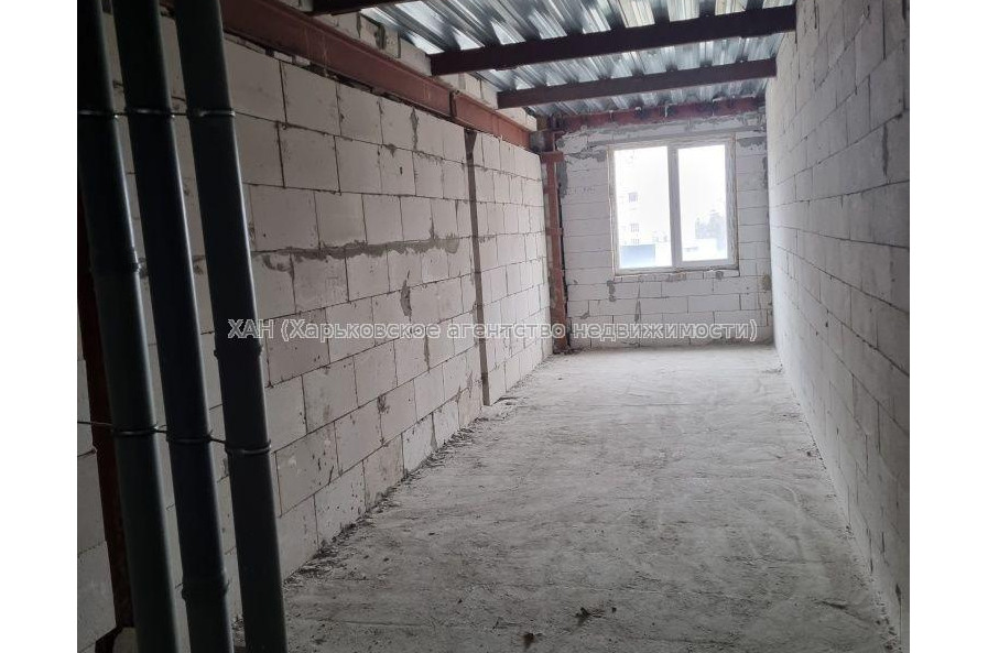 Продам квартиру, Героев Харькова просп. , 1 кім., 29 м², без внутренних работ 