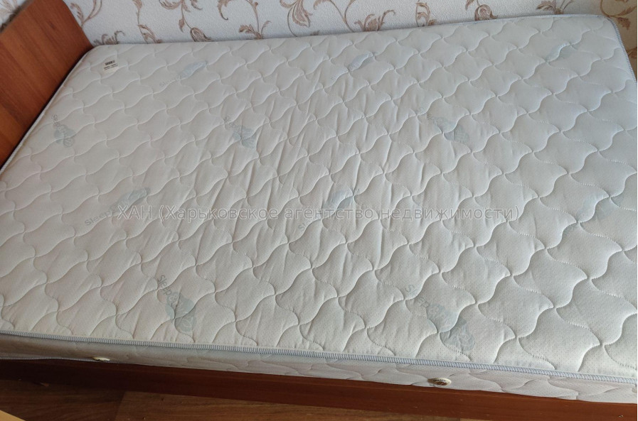Продам квартиру, Каркача Ивана бульв. , 1  ком., 25 м², советский ремонт 