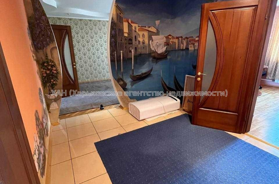 Продам квартиру, 4  ком., 52.80 м², авторский дизайн 