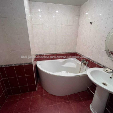Продам квартиру, 4  ком., 52.80 м², авторский дизайн 