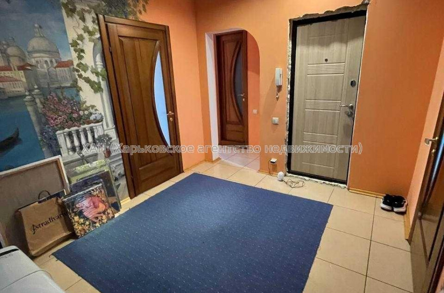 Продам квартиру, 4  ком., 52.80 м², авторский дизайн 
