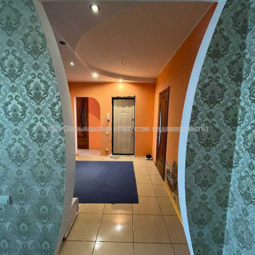 Продам квартиру, 4  ком., 52.80 м², авторский дизайн 