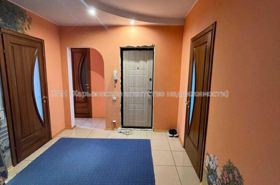 Продам квартиру, 4  ком., 52.80 м², авторский дизайн 