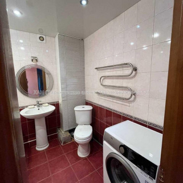 Продам квартиру, 4  ком., 52.80 м², авторский дизайн 