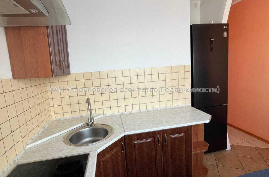 Продам квартиру, 4  ком., 52.80 м², авторский дизайн 
