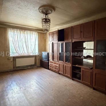 Продам квартиру, 2  ком., 46.70 м², советский ремонт 