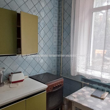 Продам квартиру, Воробьева ул. , 15/19 , 3 кім., 70.30 м², капитальный ремонт 