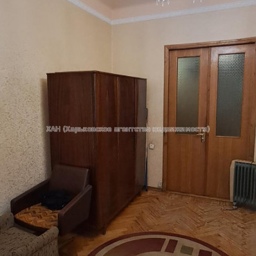 Продам квартиру, Воробьева ул. , 15/19 , 3 кім., 70.30 м², капитальный ремонт 