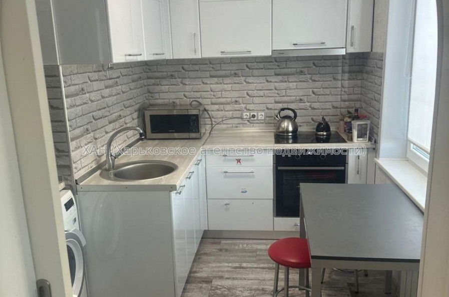 Продам квартиру, Победы просп. , 3  ком., 65 м², евроремонт 
