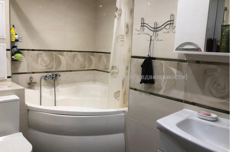 Продам квартиру, Победы просп. , 3  ком., 65 м², евроремонт 