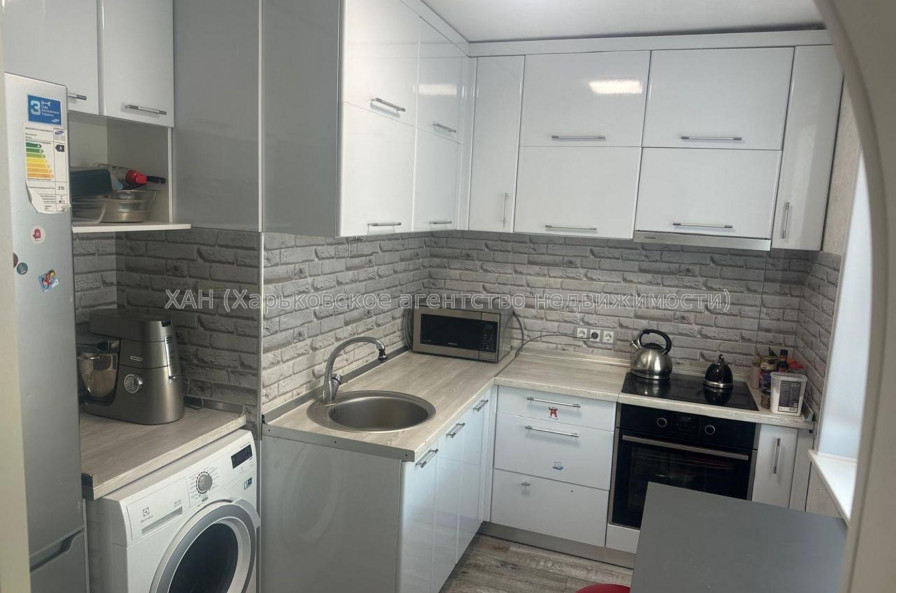 Продам квартиру, Победы просп. , 3  ком., 65 м², евроремонт 