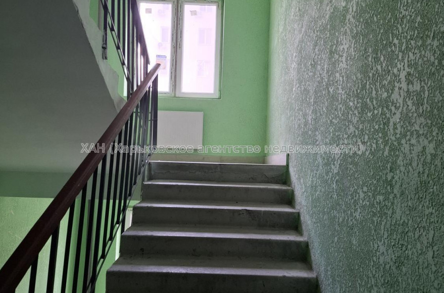 Продам квартиру, Шевченковский пер. , 1  ком., 32 м², частичный ремонт 