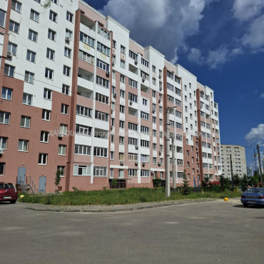 Продам квартиру, Шевченковский пер. , 1  ком., 32 м², частичный ремонт 