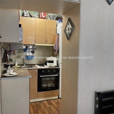 Продам квартиру, Гарибальди ул. , 1  ком., 26.80 м², капитальный ремонт 