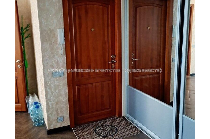 Продам квартиру, Салтовское шоссе , 3  ком., 66.60 м², капитальный ремонт 