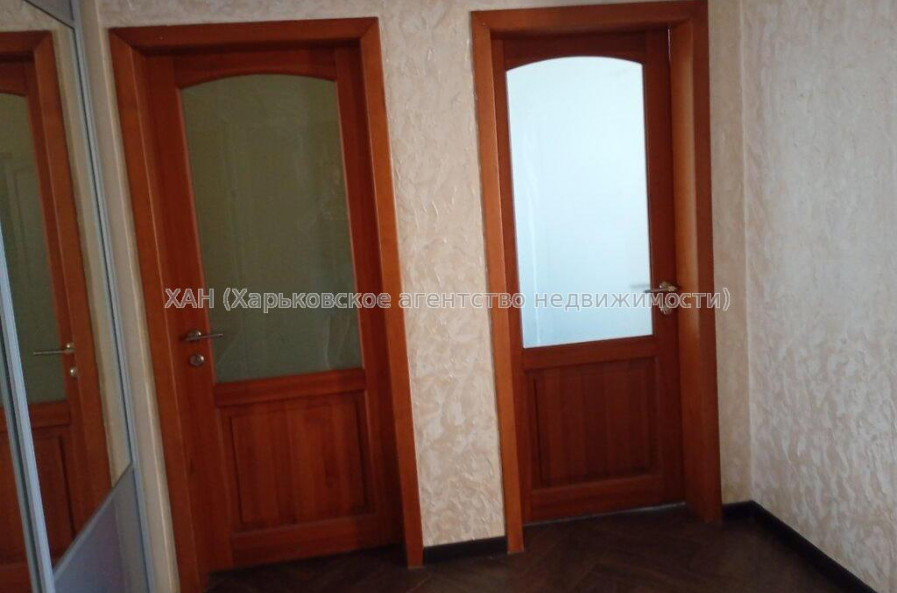 Продам квартиру, Салтовское шоссе , 3  ком., 66.60 м², капитальный ремонт 