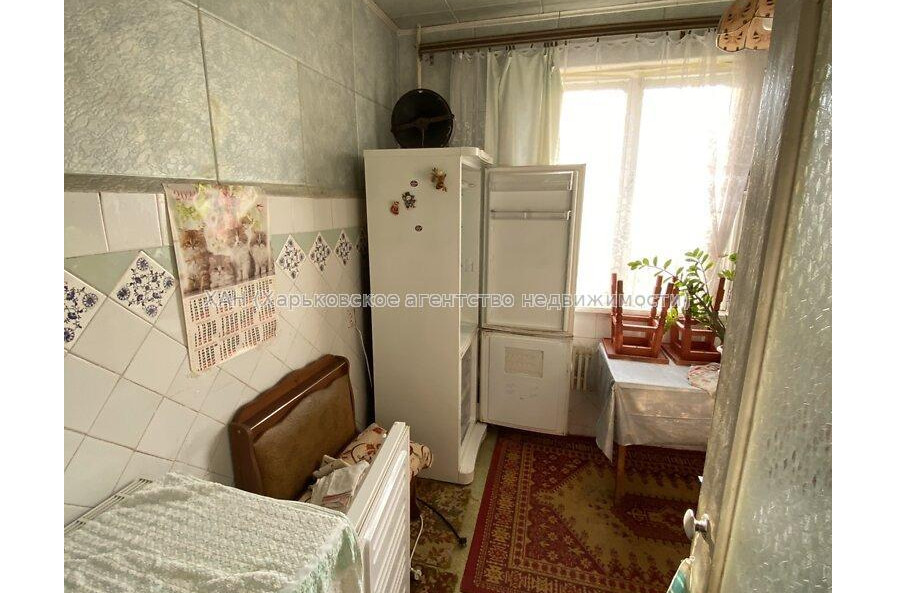 Продам квартиру, Фесенковский въезд , 2  ком., 52 м², косметический ремонт 