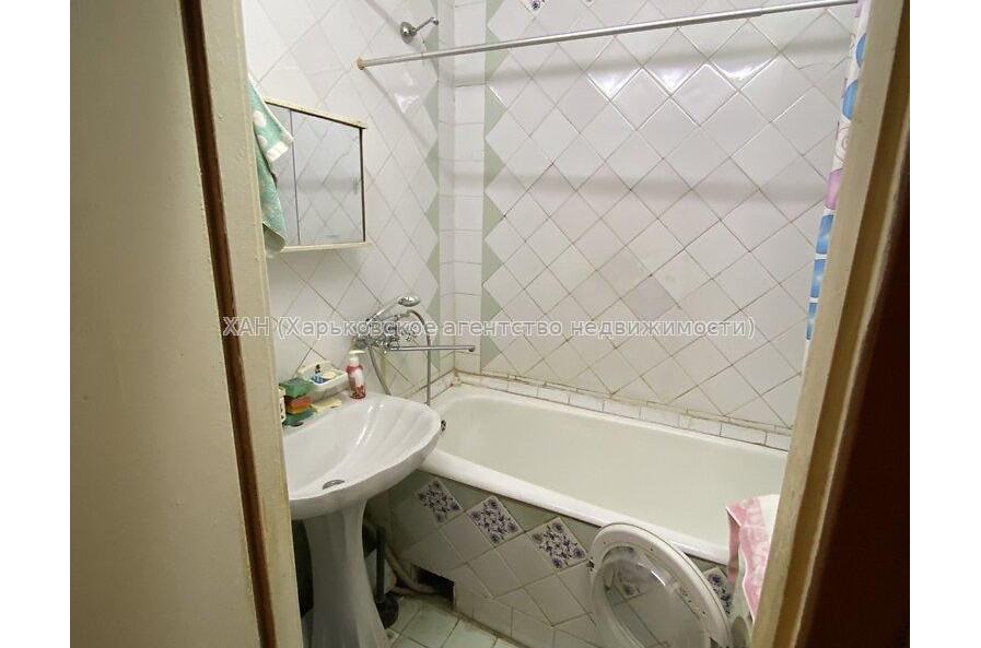 Продам квартиру, Фесенковский въезд , 2  ком., 52 м², косметический ремонт 