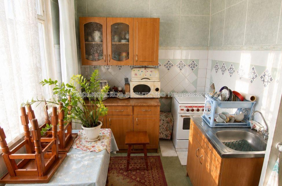 Продам квартиру, Фесенковский въезд , 2  ком., 52 м², косметический ремонт 