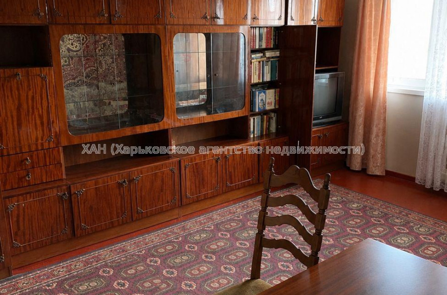 Продам квартиру, Фесенковский въезд , 2  ком., 52 м², косметический ремонт 