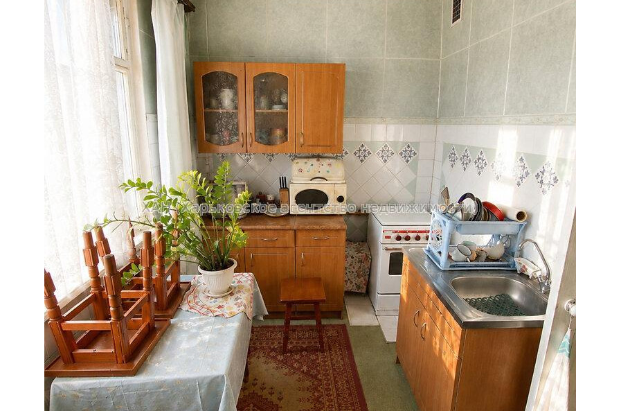 Продам квартиру, Фесенковский въезд , 2  ком., 52 м², косметический ремонт 